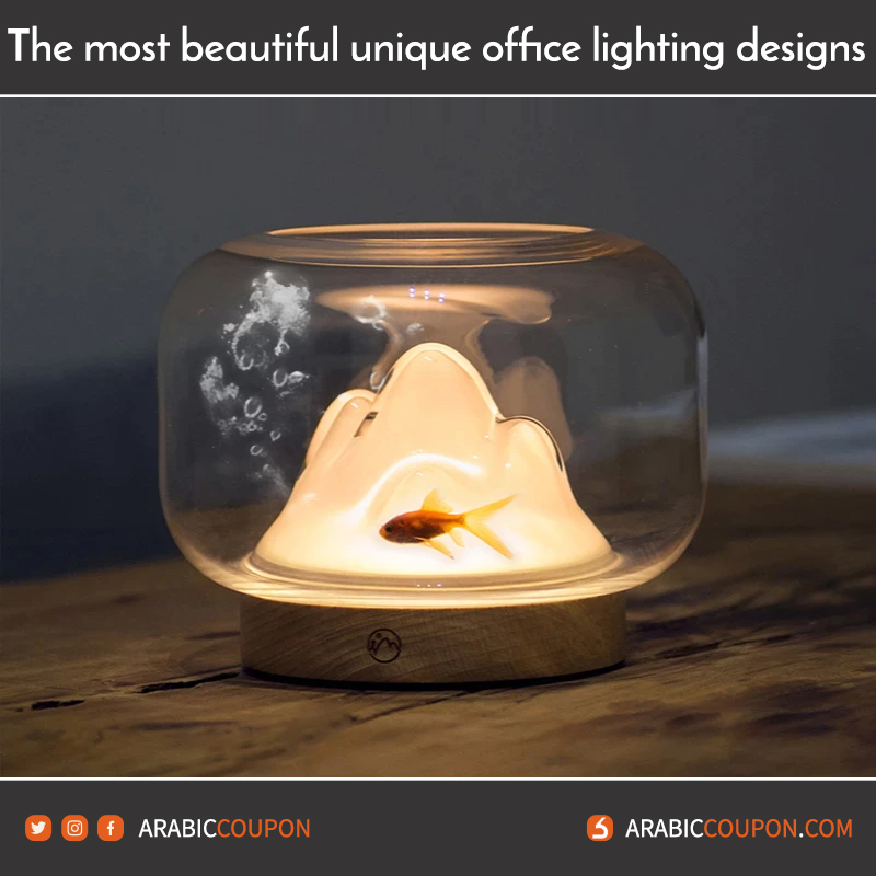 Desk lamp with fish tank