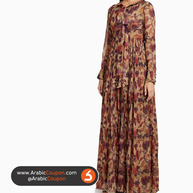 10 Women Fashion Trends In GCC for Autumn 2020 - KoAi Dabu Floral Crinkled Dress