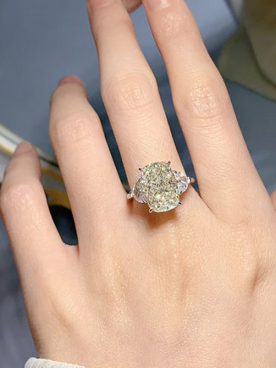 A luxuriously designed ring with stones similar to diamonds - 78% OFF - Aliexpress coupon